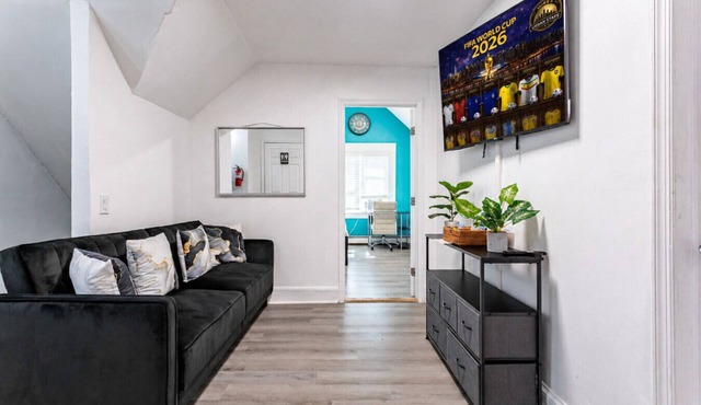 Penthouse 4BR-2BA-9 Beds | NYC | MetLife | Parking