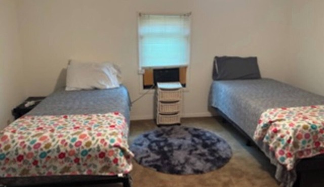 Perfect 4-bedroom house with AC in Mountain View