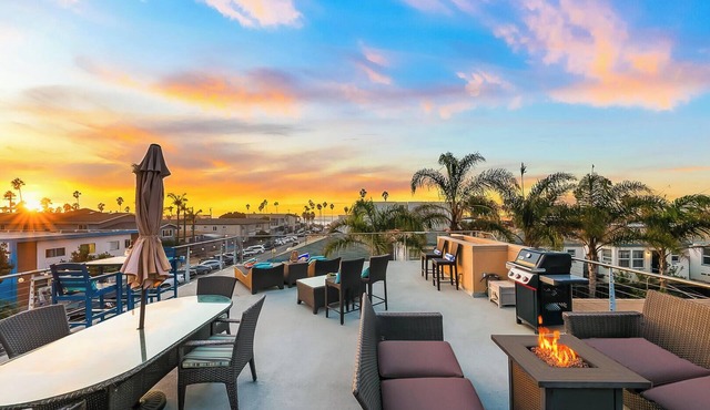 Perfect For Families, RoofTop Deck, Steps To Beach