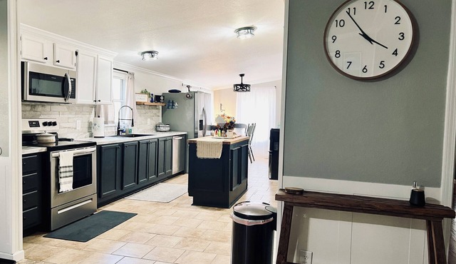 Perfect home base for lake days, family getaways and fishing trips