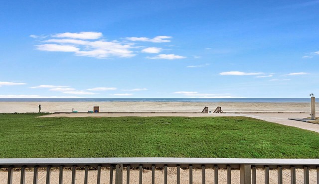 Pet-Friendly Beachfront Condo | Heated Pool & Gulf Views