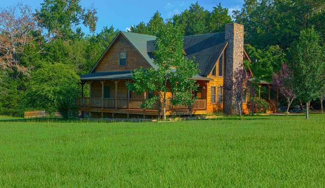 Pet-Friendly Jefferson Home Near Lake O’ the Pines