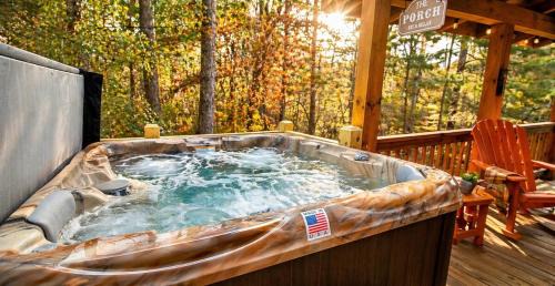 Pools, Wineries, Hiking, Waterfalls, Hot Tub, Gym, Pickleball, Arcades