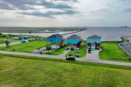 Port Bolivar Beach House w/Oceanfront Views!