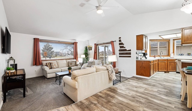 Quiet, super clean, comfortable home on the 11th Tee of a public golf course.