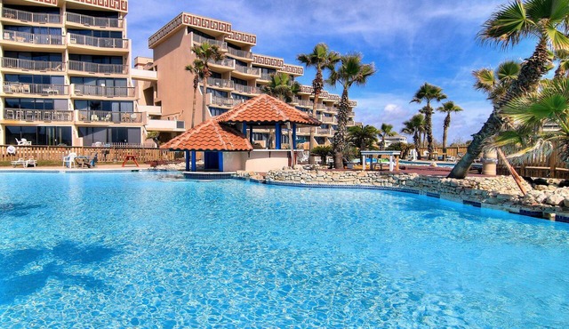 Seaside Haven | Beachfront | Panoramic Ocean Views