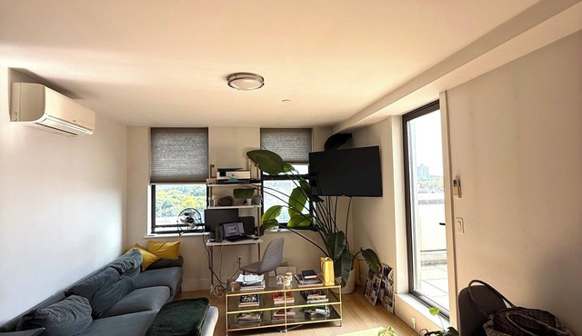 Sunny 1 Bedroom Apartment in Bushwick w/Private Terrace, Gym, Game Room