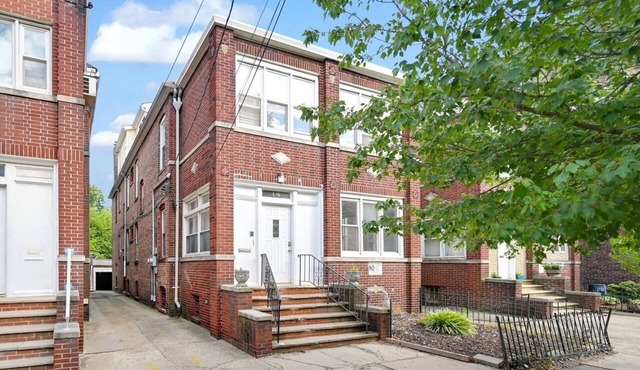 Superb 5-bedroom apartment with AC in vibrant Jersey City