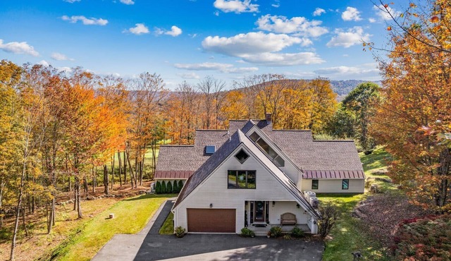 The Oasis House on Highland Golf with Pool Table
