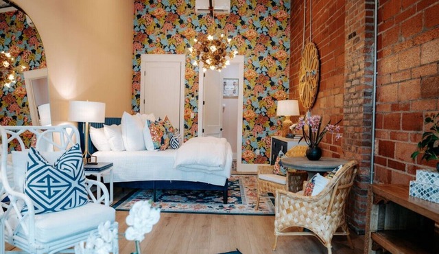 THE PINK ROOM @emilysontheisland