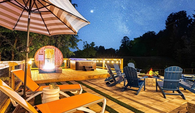 Ultimate Asheville Getaway: Playground·HotTub·Sauna·Game Room· Fenced·15 min AVL