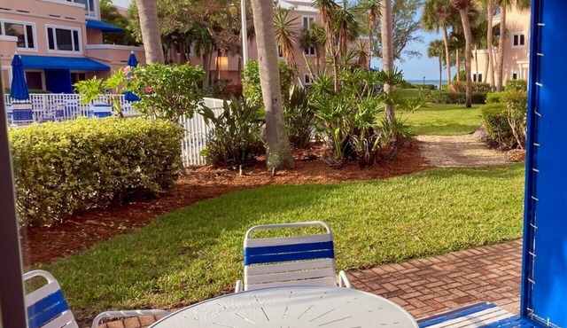 Unit #110 Sand Cay Beach Pool View