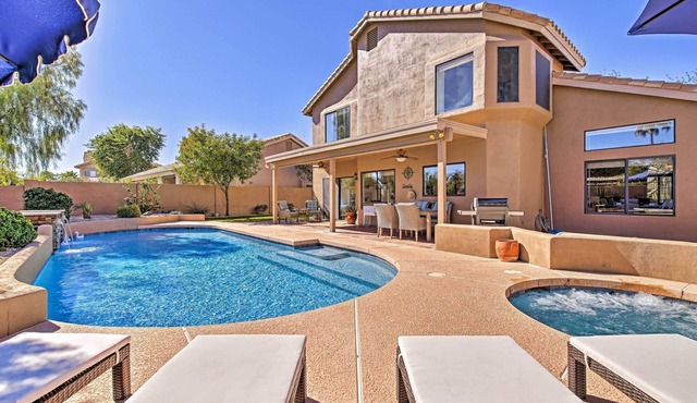 Upscale Phoenix Abode: Walk to South Mountain Park