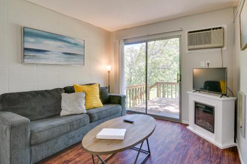 Vibrant Kimberling City Hideaway w/Private Deck!