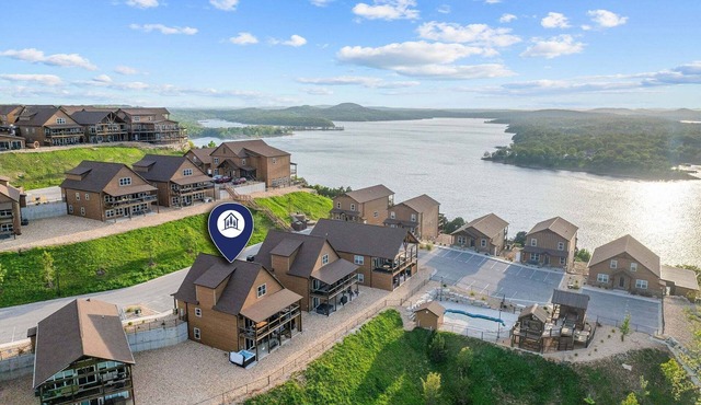 View of Outdoor Pool&Table Rock Arcades Pvt Hot Tub Shuffleboard Free Tickets