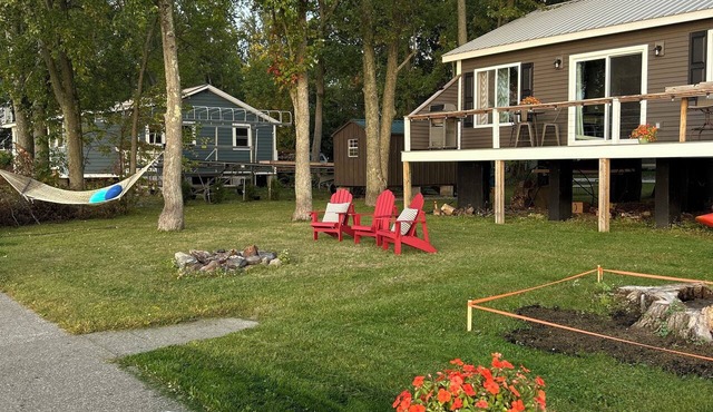 Waterfront 3BR with A/C, Boat Launch & Amazing Sunsets at Sunset Villa