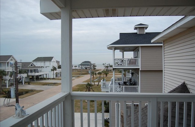 Family Friendly Pirates Beach West Vacation Home