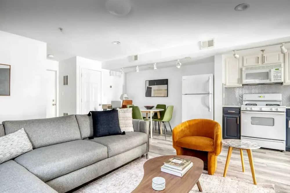 Union City Apartment | 3 Apts in 1! Modern 8 BR NYC 15 min