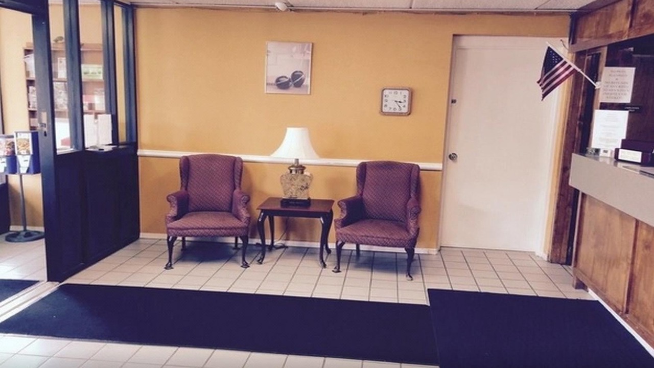 Photo of Livingroom in Forest City