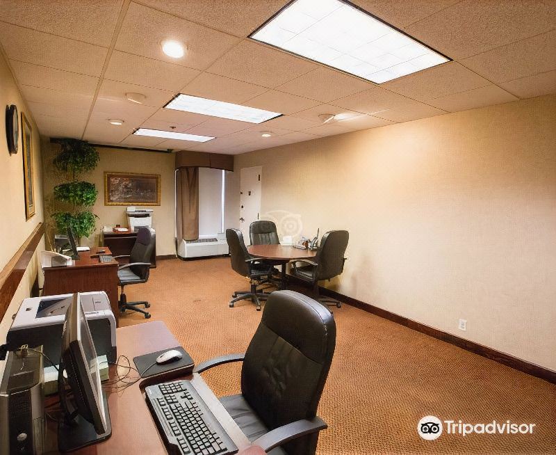 Photo of Livingroom in Secaucus