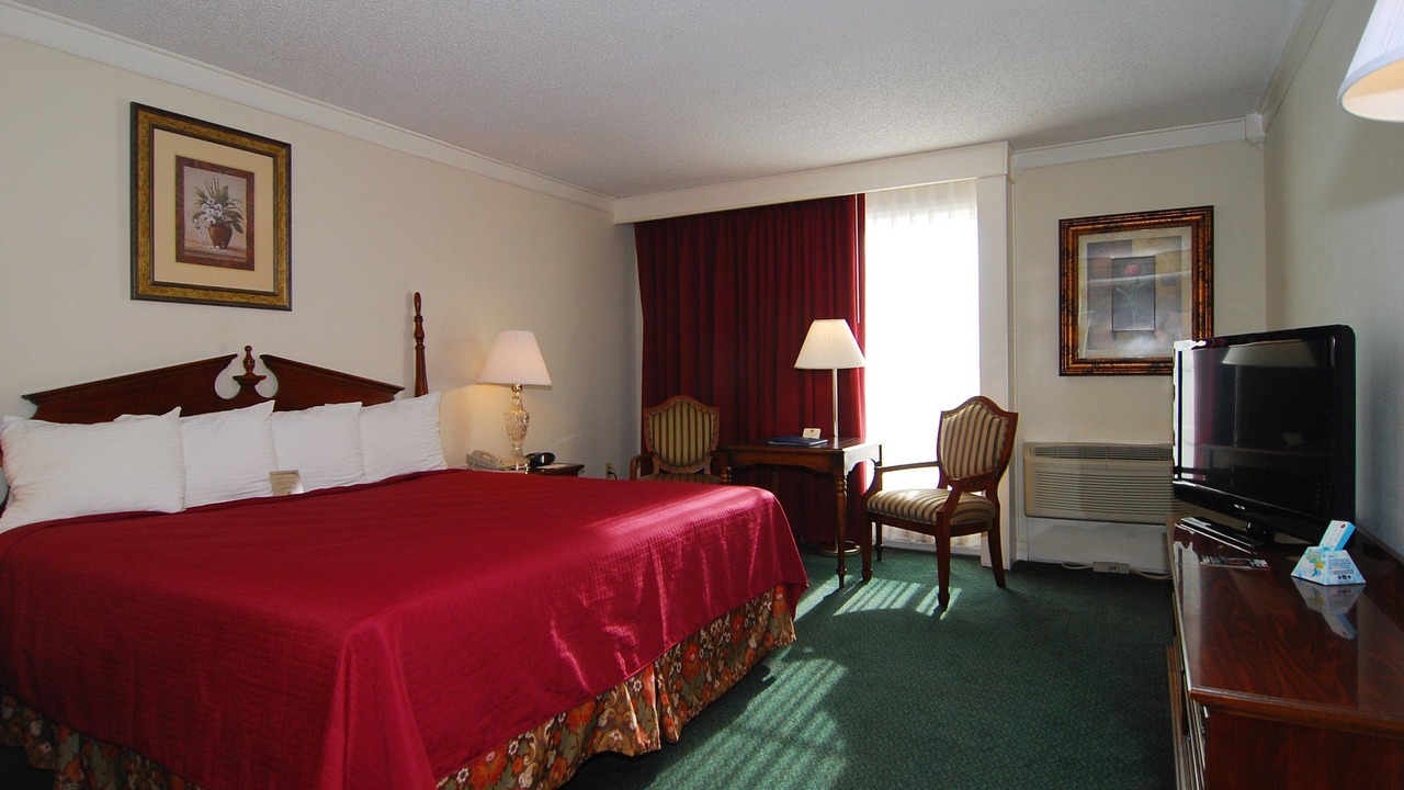 Photo of Bedroom in Eureka Springs Historic District