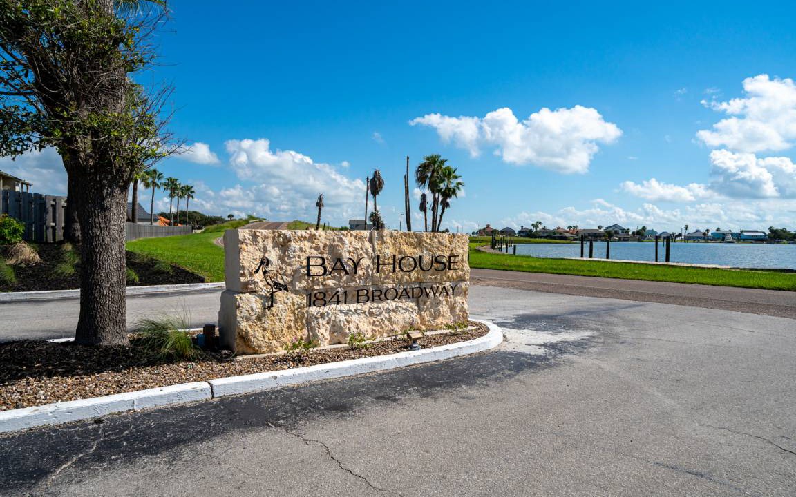 Photo of Others in Harbor Oaks