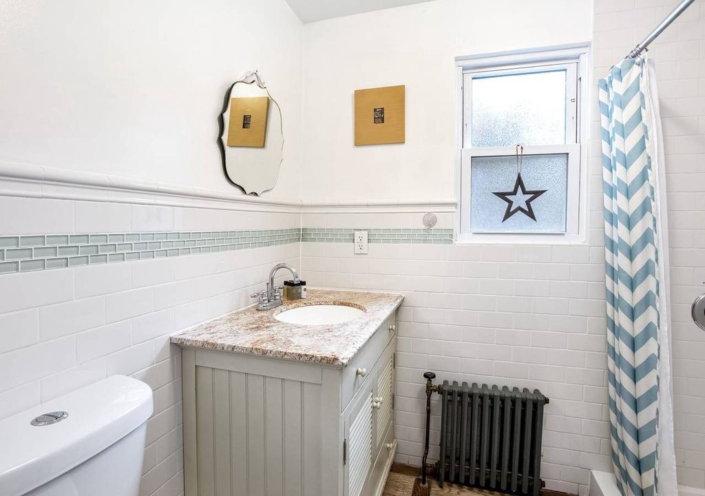 Photo of Bathroom in Harsimus Cove