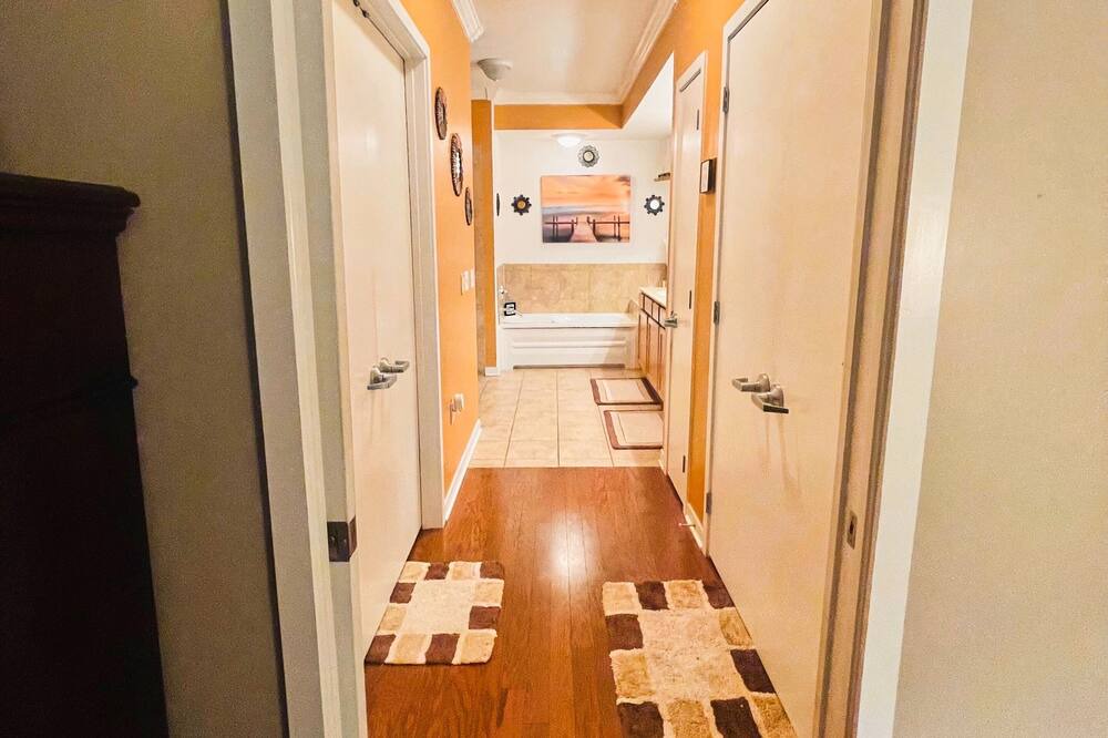 Photo of Bathroom in Pinch District