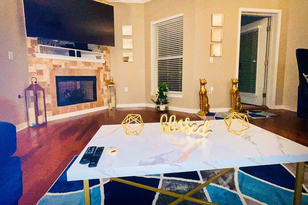 Photo of Livingroom in Pinch District