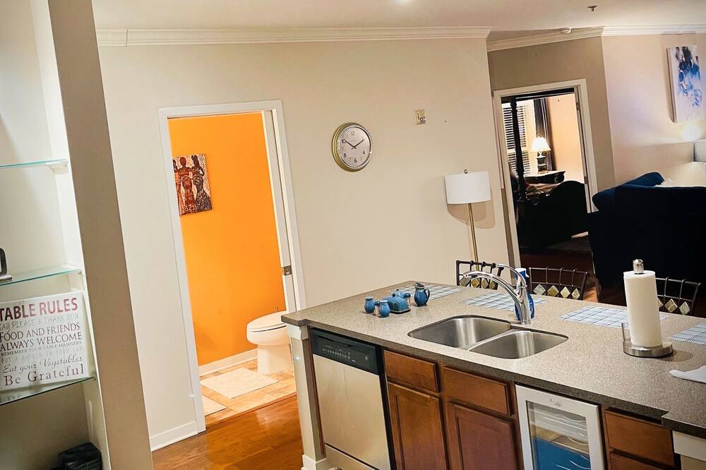 Photo of Bathroom in Pinch District