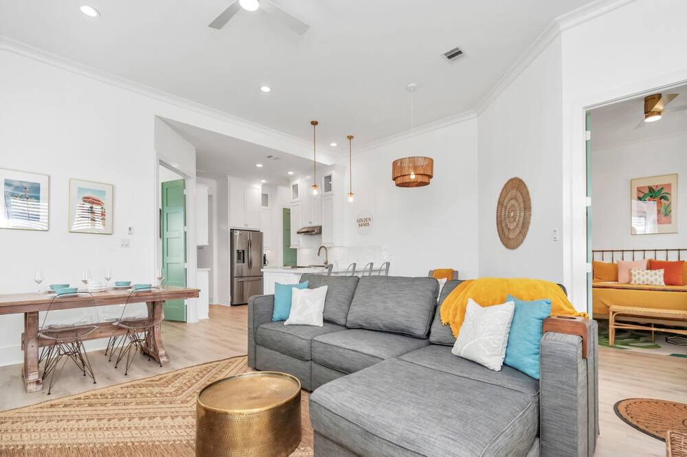 Photo of Livingroom in Terramar Beach