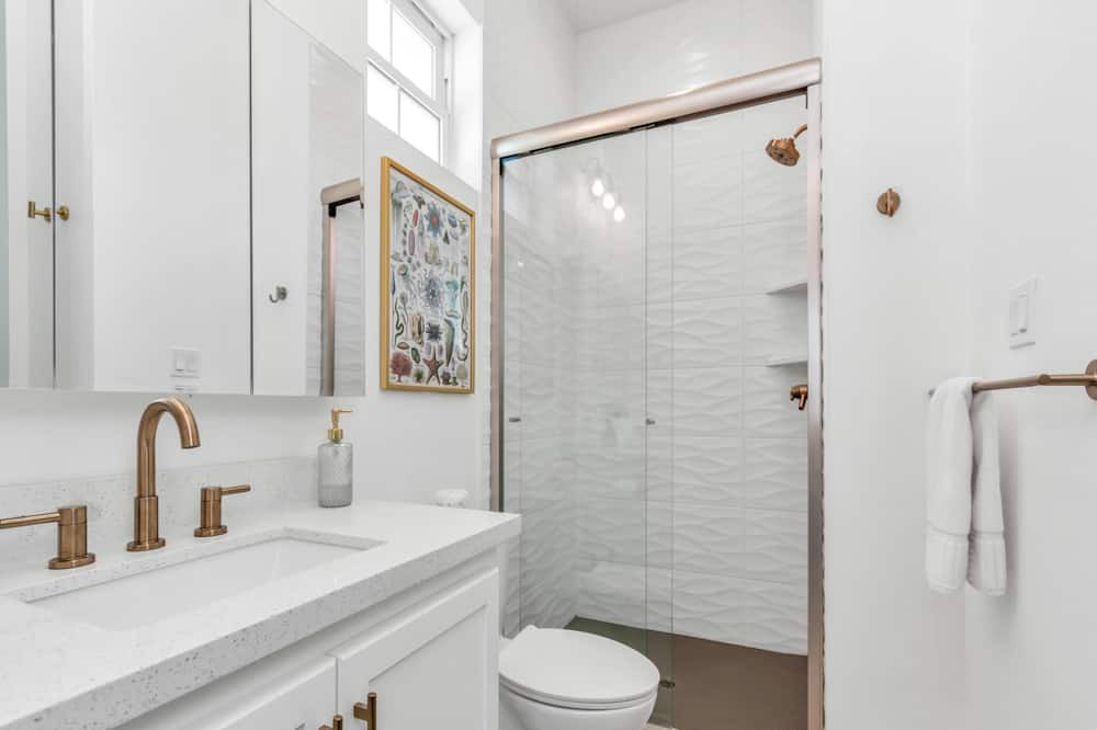 Photo of Bathroom in Terramar Beach