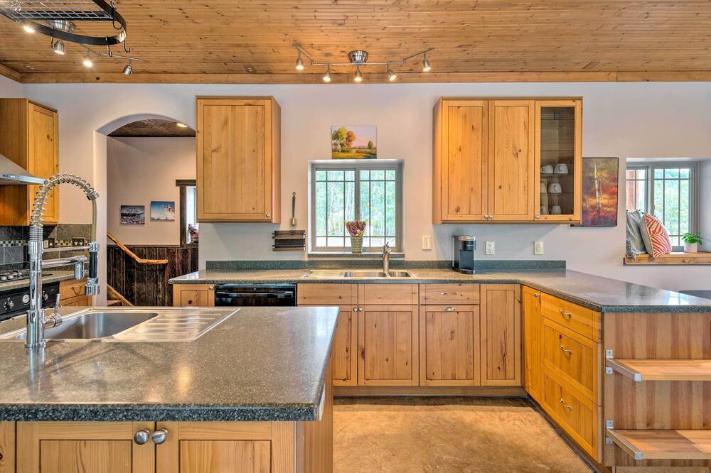 Photo of Kitchen in Silver Summit