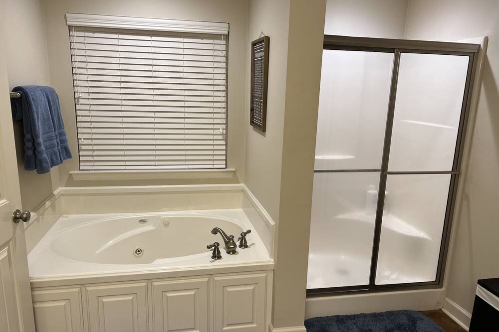 Photo of Bathroom in Conway