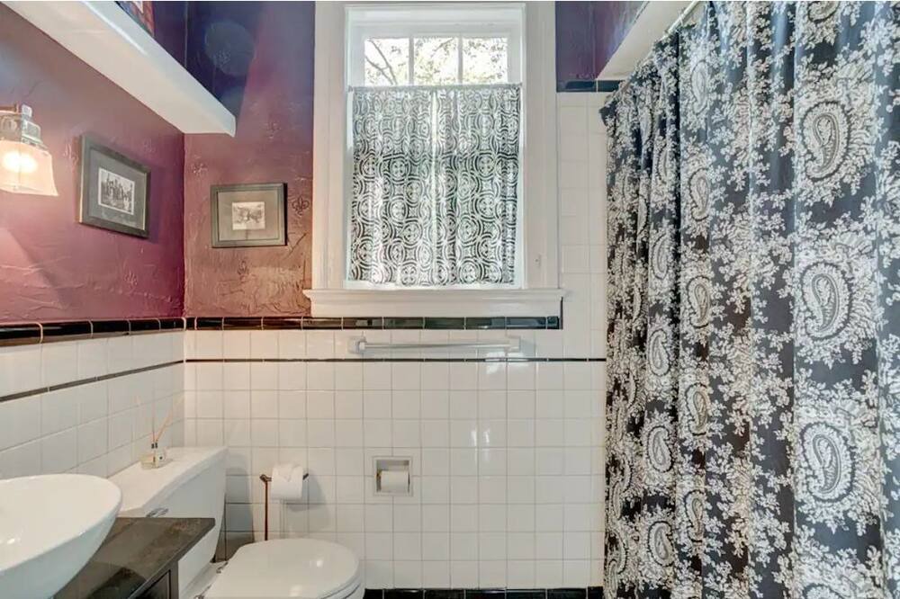 Photo of Bathroom in Greater Belhaven