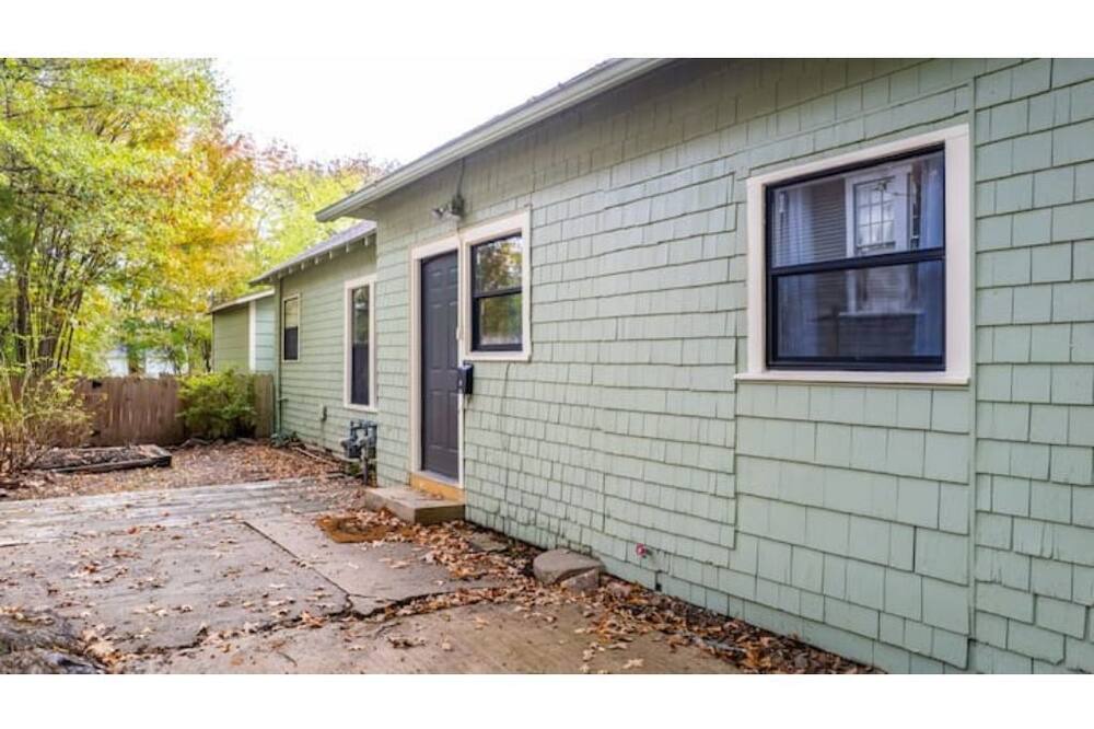 Photo of Outdoor in Capital View