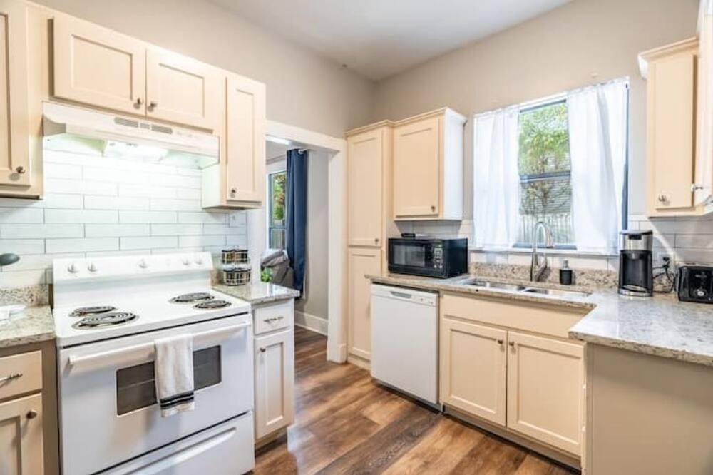 Photo of Kitchen in Capital View