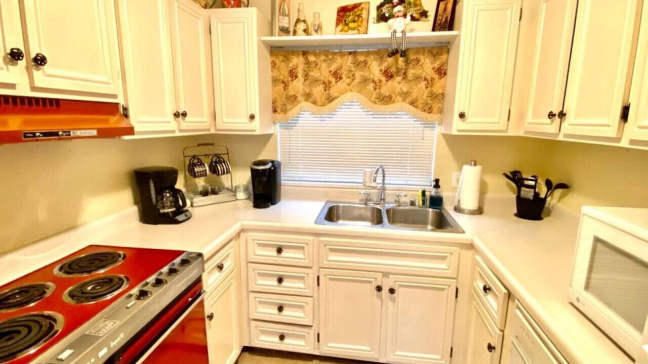 Photo of Kitchen in Holiday Island