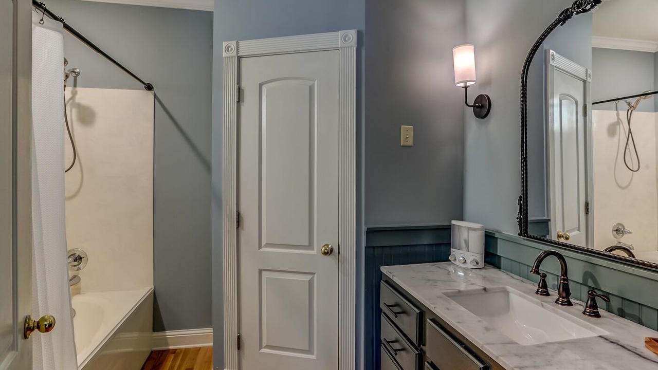 Photo of Bathroom in Nesbit