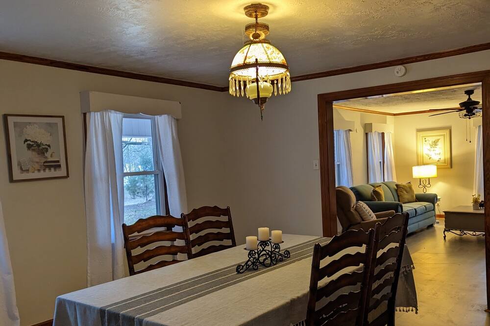 Photo of Bedroom in Three Way