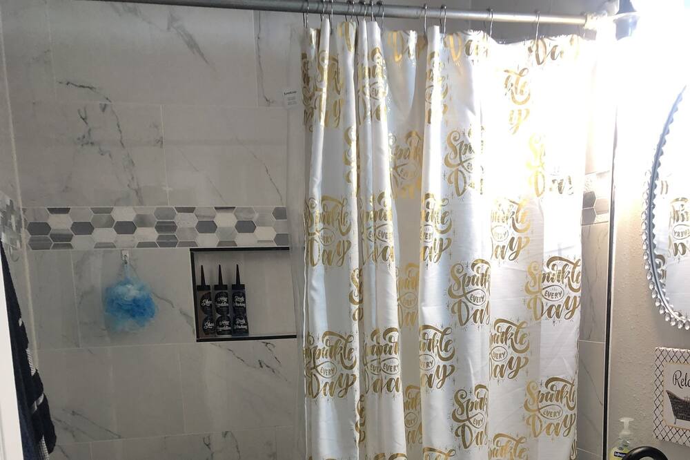 Photo of Bathroom in Pine Bluff