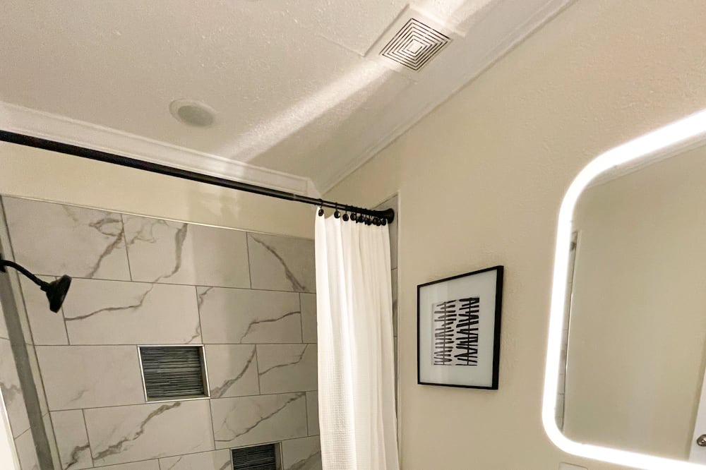 Photo of Bathroom in Wright