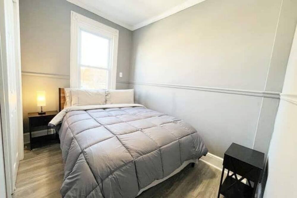 Photo of Bedroom in Guttenberg