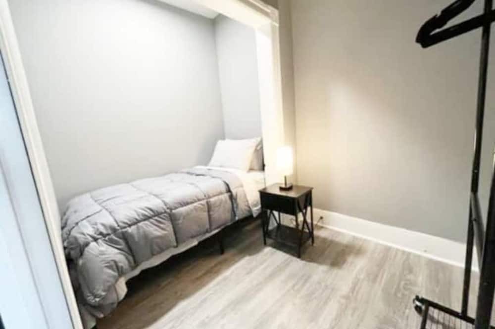 Photo of Bedroom in Guttenberg