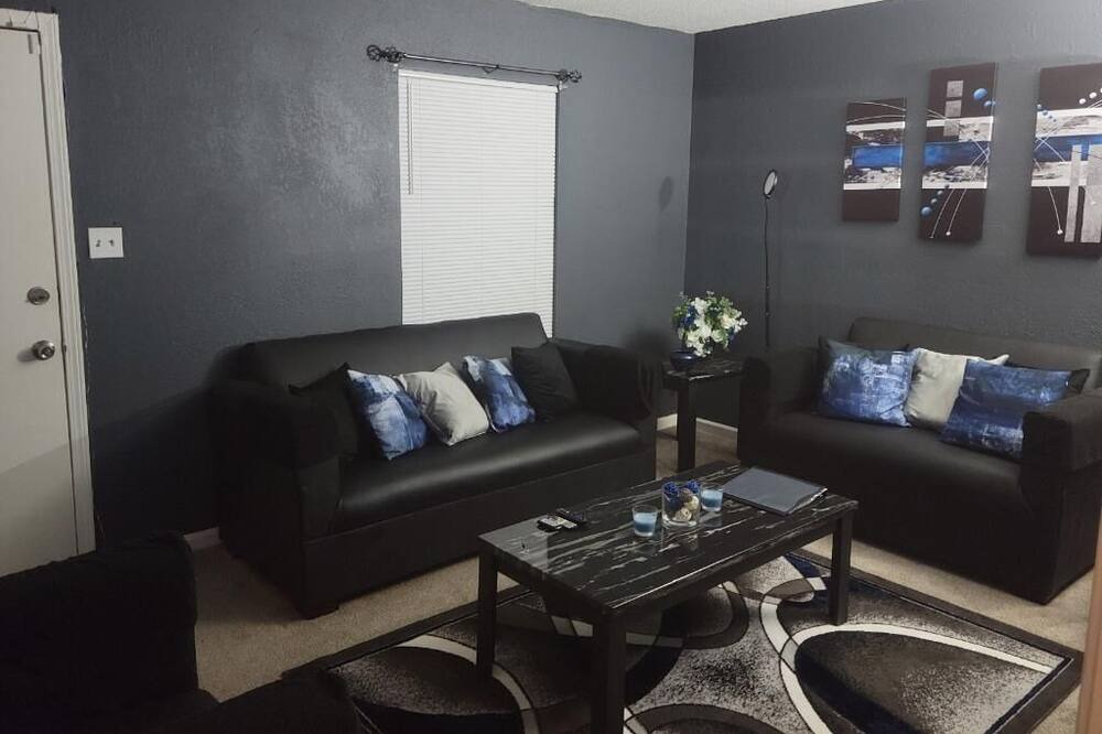 Photo of Livingroom in Frayser