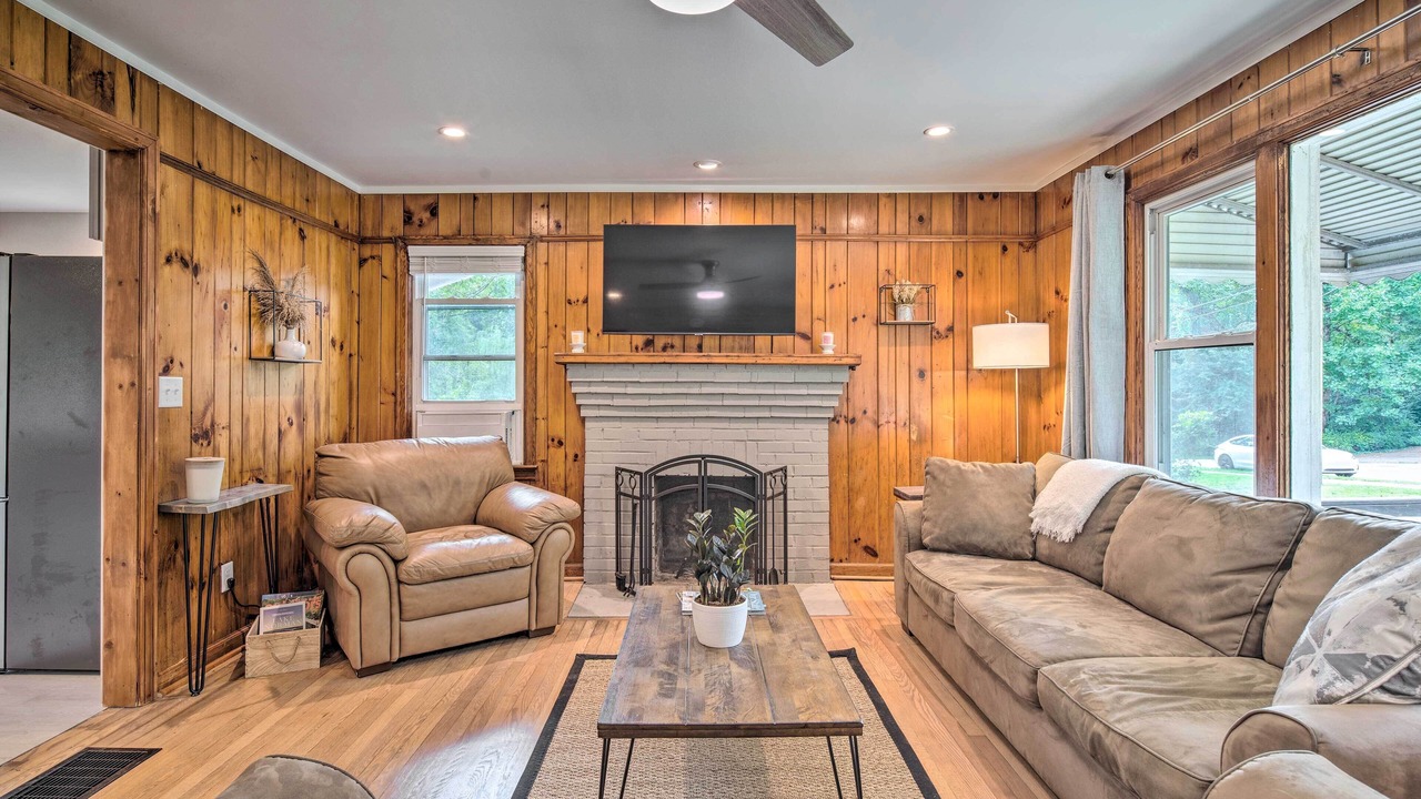 Photo of Livingroom in Skyland