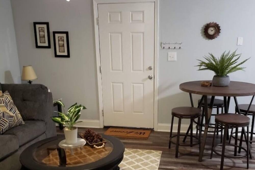 Photo of Livingroom in Jackson