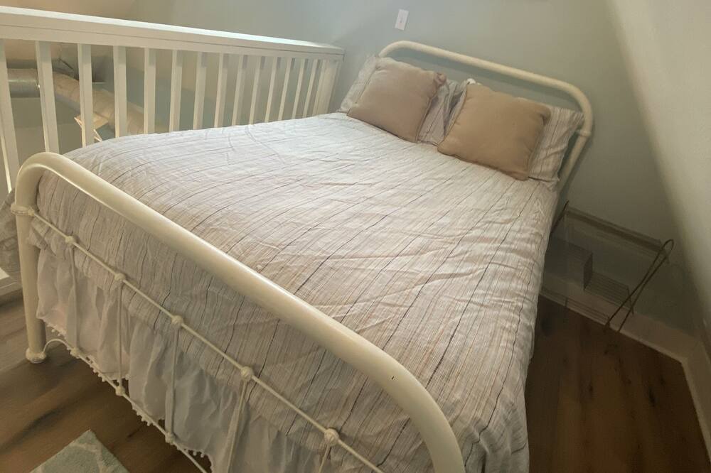 Photo of Bedroom in San Jacinto
