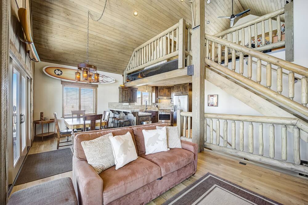 Photo of Livingroom in Kamas