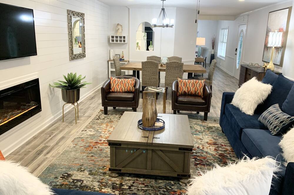 Photo of Livingroom in Rockwell
